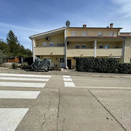 Malu Appartamento Pola