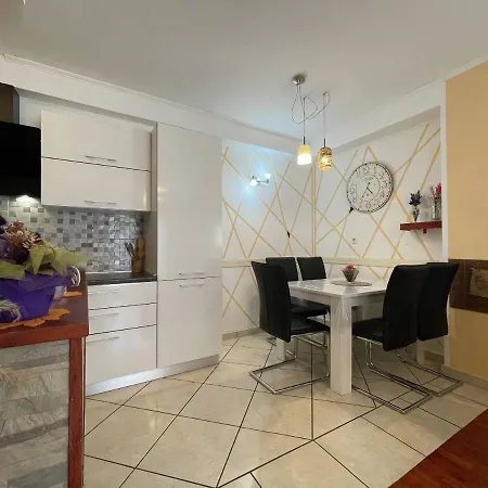 Apartment Malu Pula